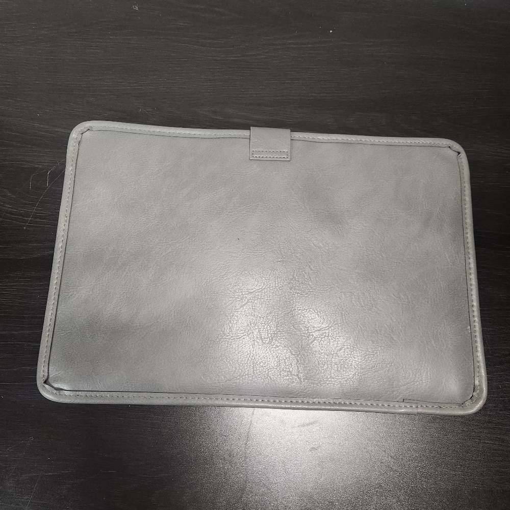 BEIS Silver Tablet Sleeve - Picture 11 of 13